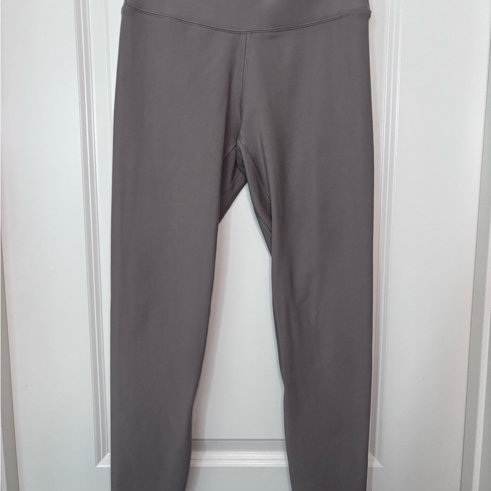 Abercrombie YPB sculpt Lux 7/8 leggings high waist in color sand/tan - Picture 2 of 5